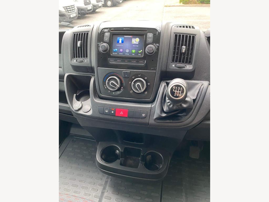 Peugeot Boxer - 2.0 BlueHDi 435 Professional L4 H2 Euro 6 5dr