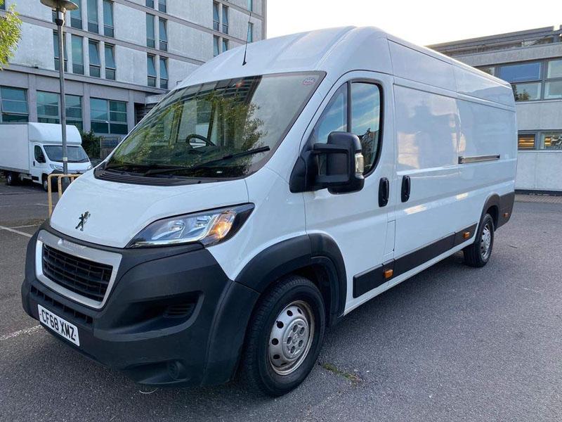 Peugeot Boxer 2.0 BlueHDi 435 Professional L4 H2 Euro 6 5dr