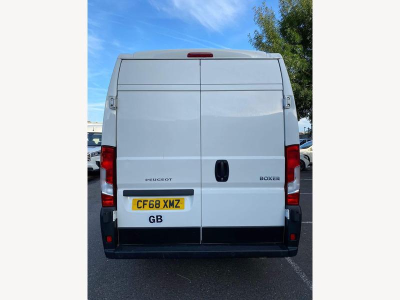 Peugeot Boxer 2.0 BlueHDi 435 Professional L4 H2 Euro 6 5dr