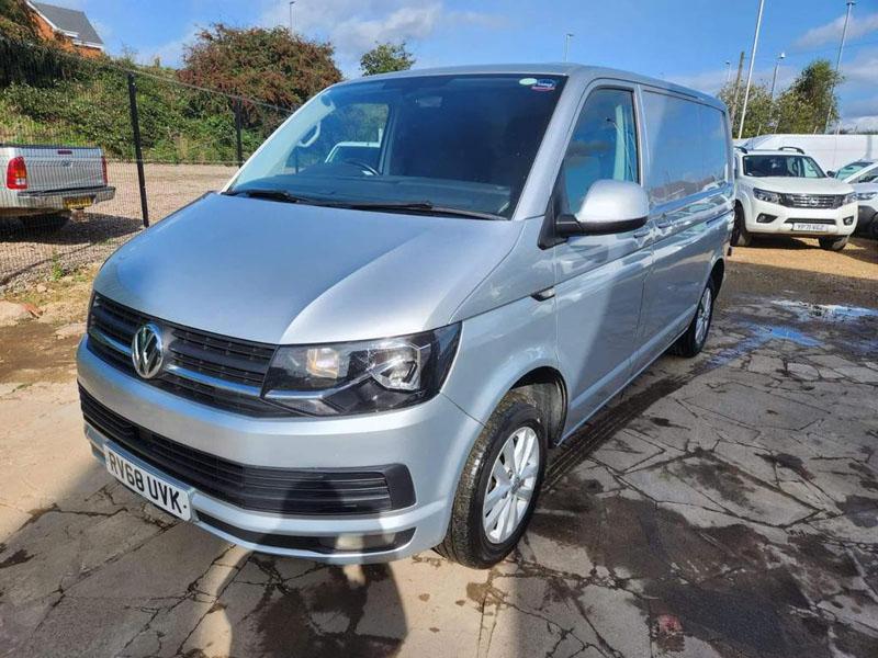 Volkswagen Transporter 2.0 TDI T28 BlueMotion Tech Highline FWD SWB Euro 6 (s/s) 5dr